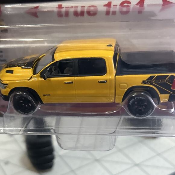 AW AutoWorld 2023 RAM 1500 Rebel Havoc Edition Baja Yellow Muscle Trucks 2024 - Picture 7 of 8